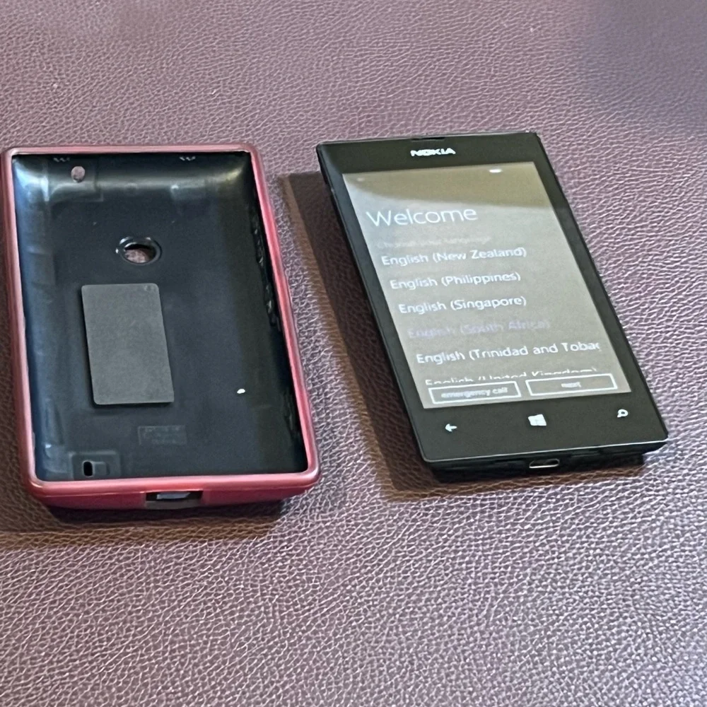 Windows Nokia Lumia 520 Smartphone with Pink Case